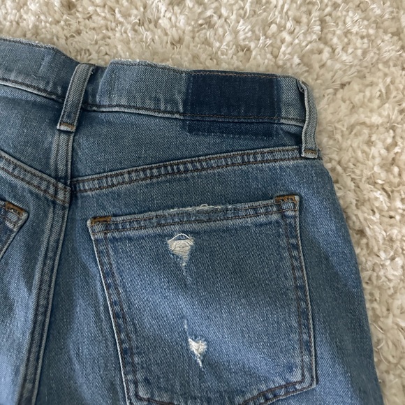 Abercrombie Mid Rise Mom Shorts - Picture 3 of 5